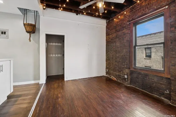 $329,000 | 21-16 35th Street, Unit 5B | Astoria