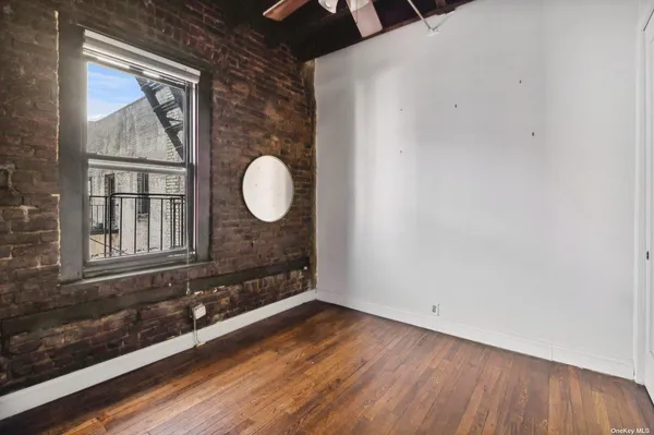 $329,000 | 21-16 35th Street, Unit 5B | Astoria