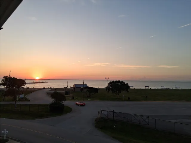 $375,000 | 709 North Bayshore Drive, La Porte, TX 77571