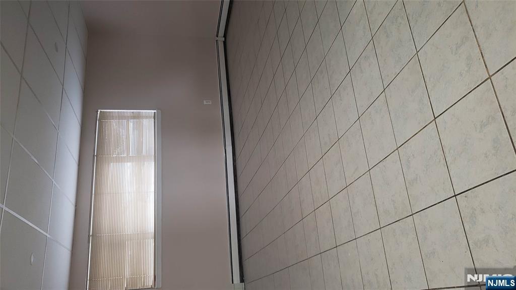 640 Fairview Avenue, Unit 9 Fairview, NJ 07022 - Photo 6 of 14 a view of a closet