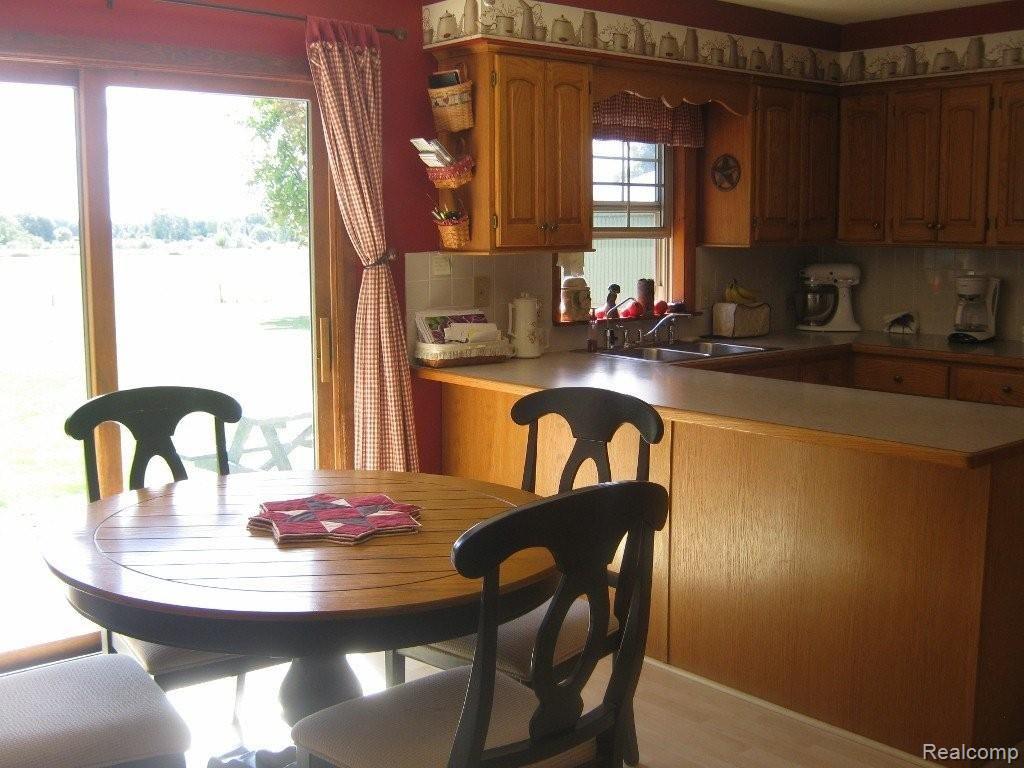 5336 Ostrom Road Attica, MI 48412 - Photo 4 of 24 dining room