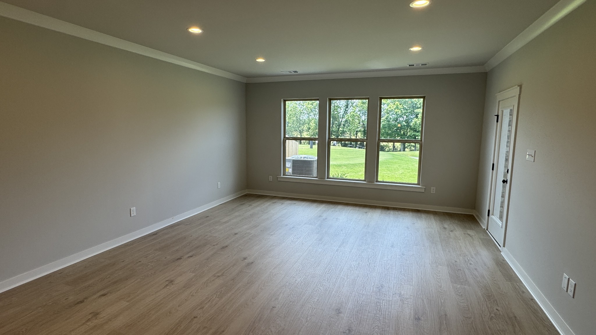 532 West Foxrun Springfield, TN 37172 - Photo 8 of 18