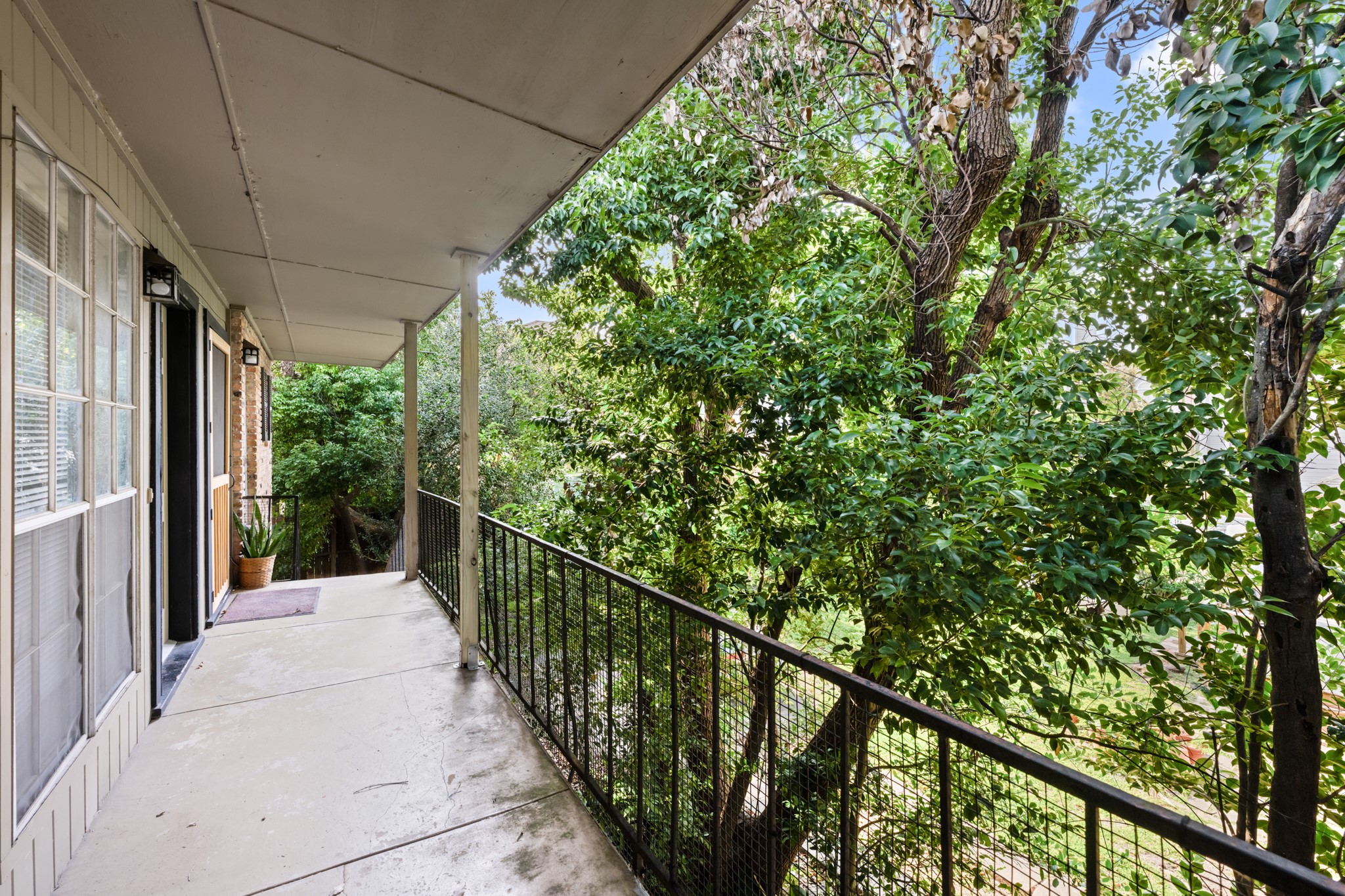 2012 Brun Street, Unit E Houston, TX 77019 - Photo 8 of 19