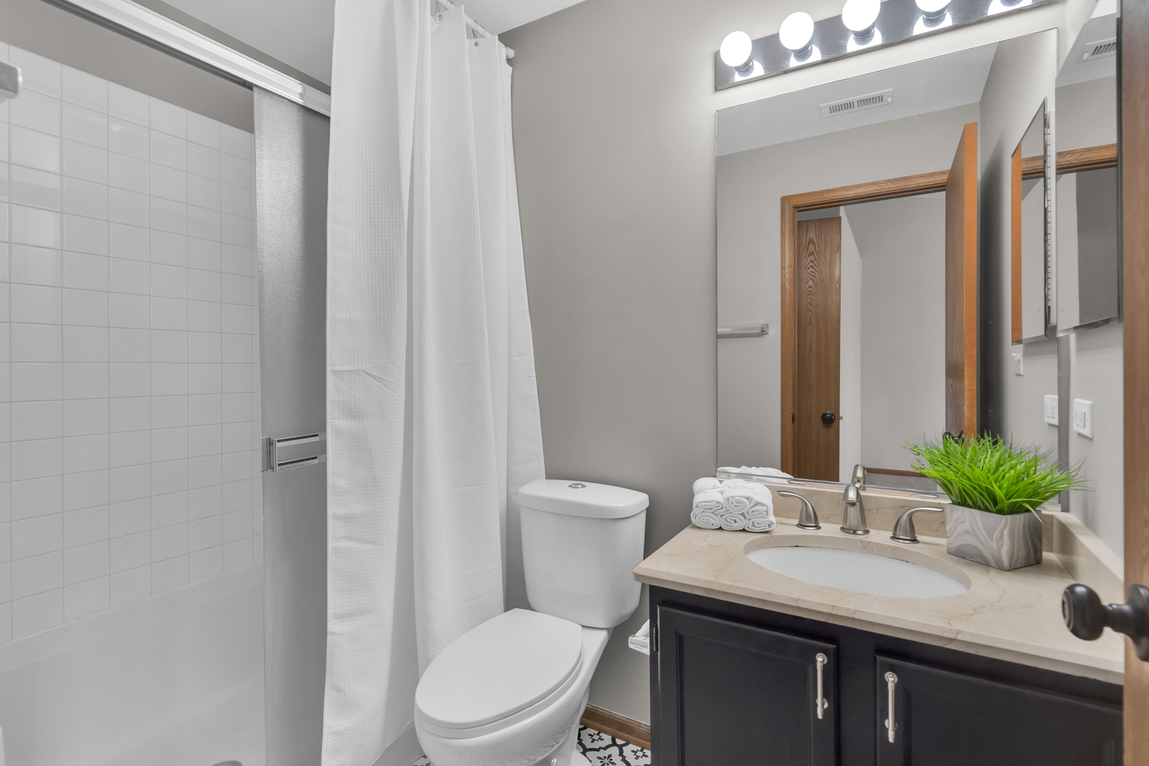 239 Camel Bend Court, Unit 4 Schaumburg, IL 60107 - Photo 15 of 22