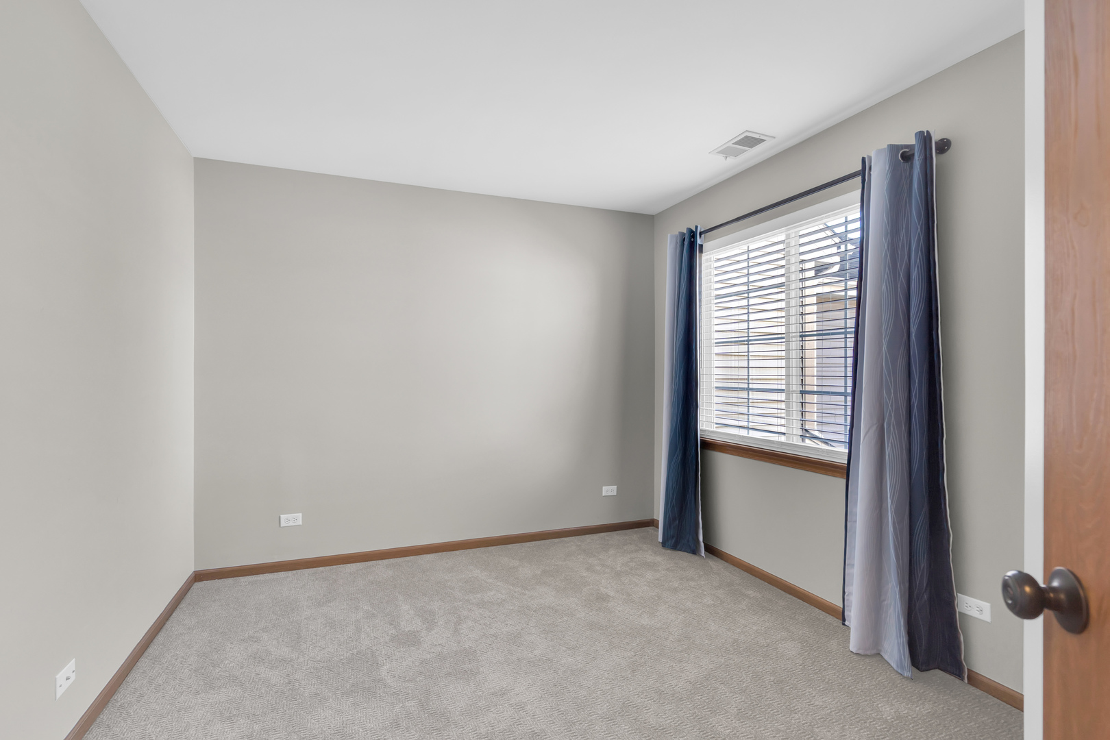 239 Camel Bend Court, Unit 4 Schaumburg, IL 60107 - Photo 18 of 22