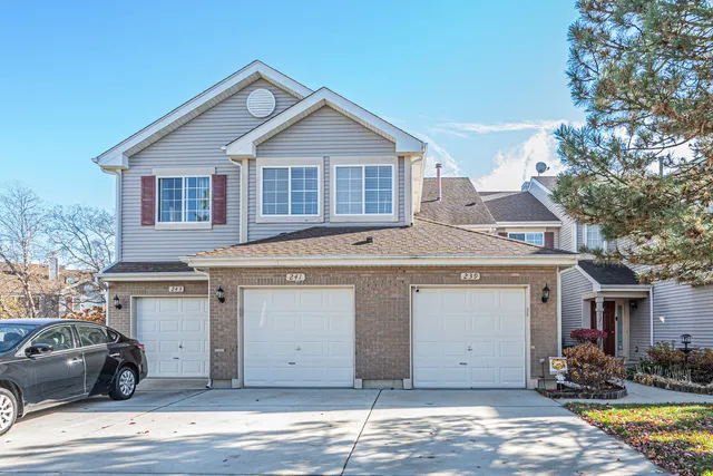 $2,500 | 239 Camel Bend Court, Unit 4, Streamwood, IL 60107