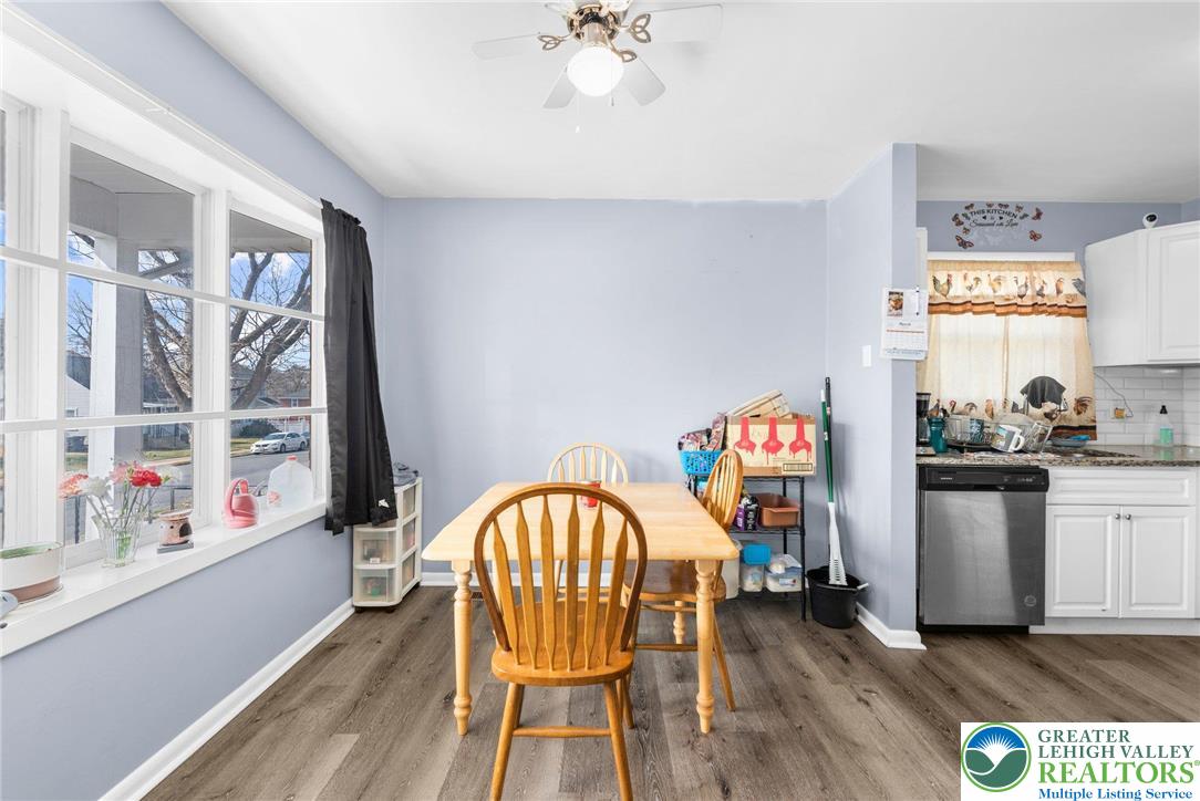 935 Marion Street Bethlehem, PA 18017 - Photo 3 of 20 a very nice looking room with a large window