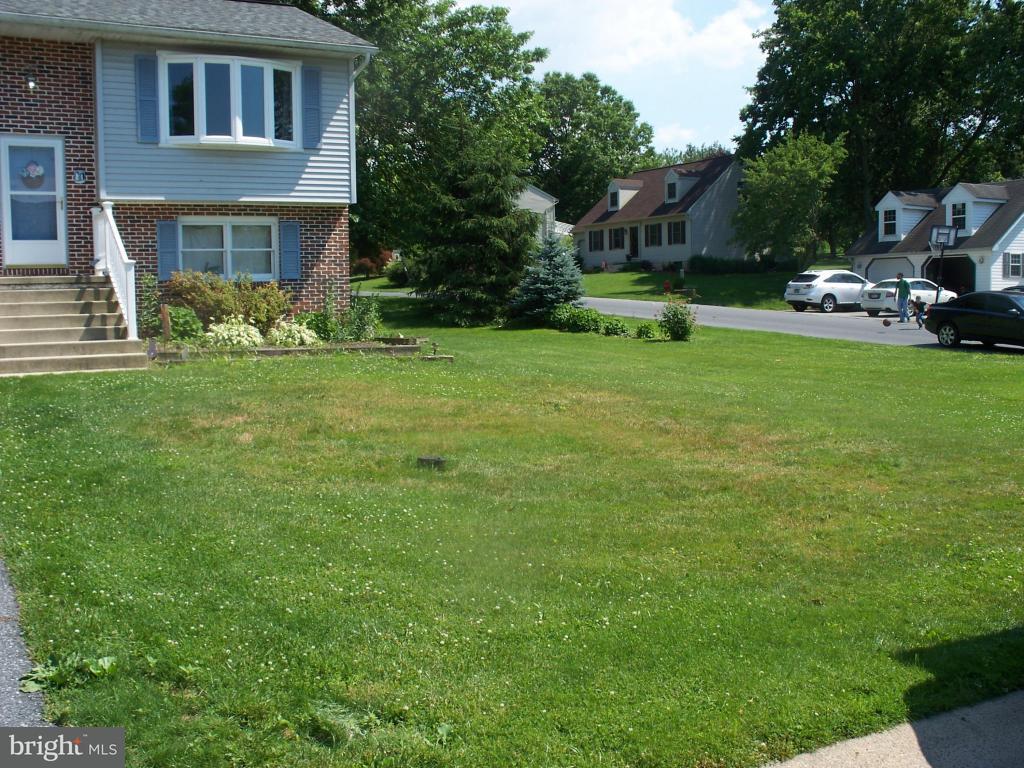 77 Browning Road Lancaster, PA 17602 - Photo 17 of 17 Gallery Image 17