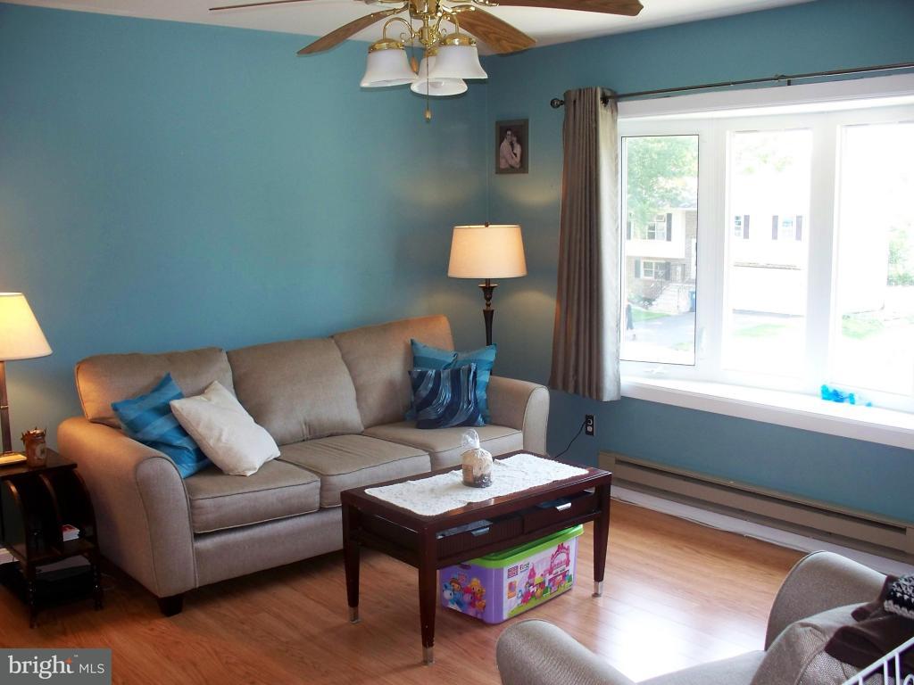 77 Browning Road Lancaster, PA 17602 - Photo 3 of 17 Gallery Image 3