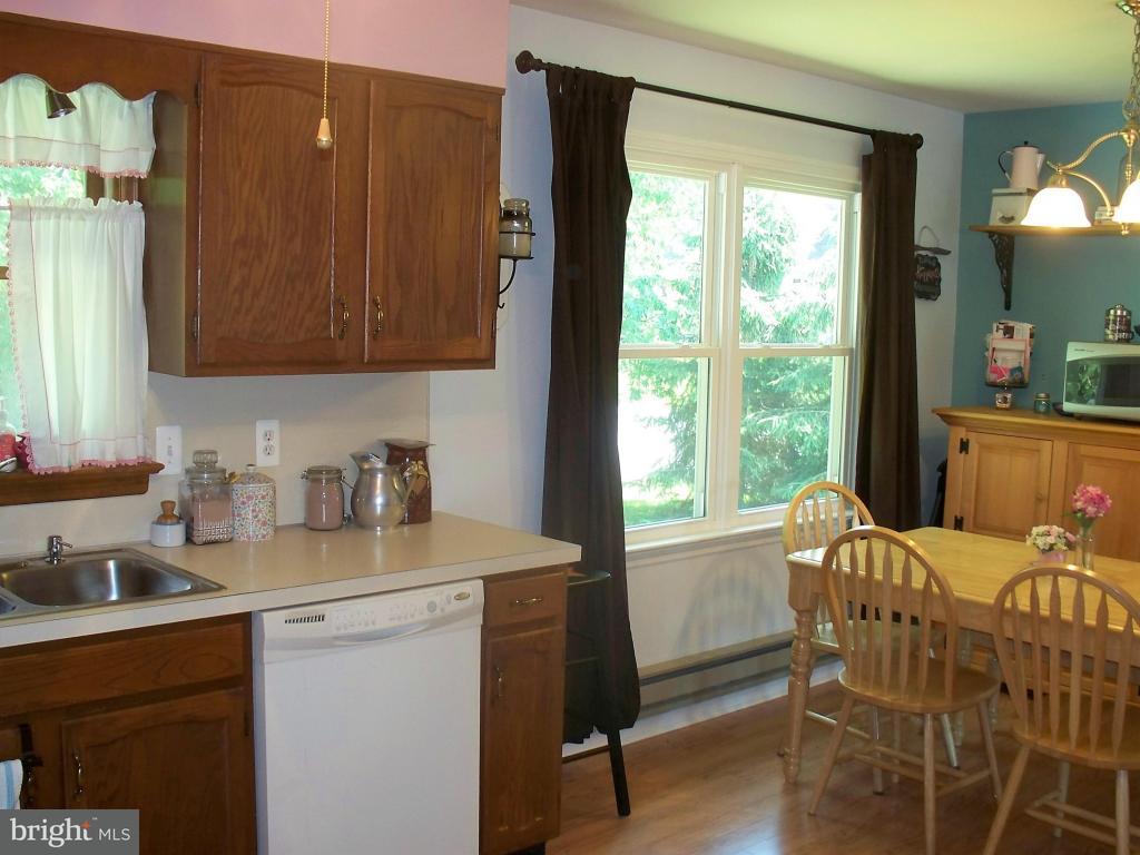 77 Browning Road Lancaster, PA 17602 - Photo 7 of 17 Gallery Image 7