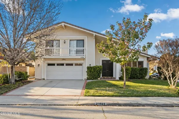 $950,000 | 23503 Vía Decano, Valencia, CA 91355
