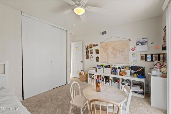 $940,000 | 23503 Vía Decano, Valencia, CA 91355