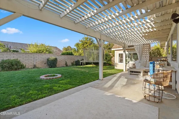 $940,000 | 23503 Vía Decano, Valencia, CA 91355