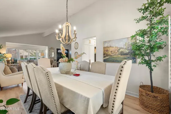 $940,000 | 23503 Vía Decano, Valencia, CA 91355