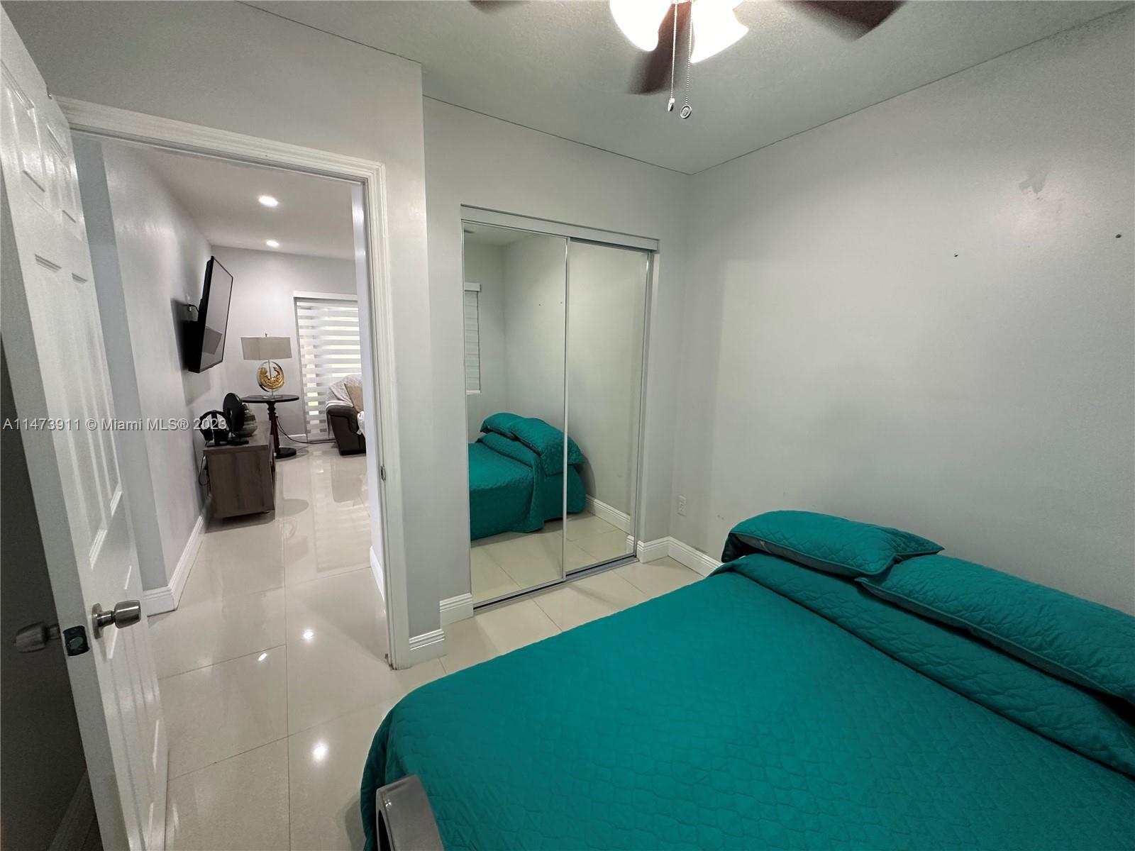 4610 Southwest 89th Place Miami, FL 33165 - Photo 18 of 52