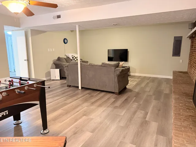 $265,000 | 739 Rock Creek Lane, La Follette, TN 37766