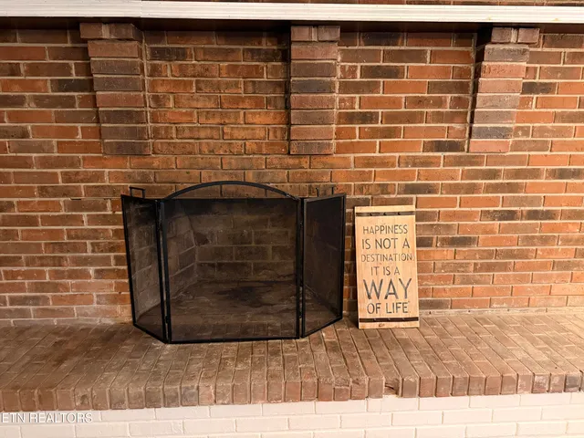 $265,000 | 739 Rock Creek Lane, La Follette, TN 37766