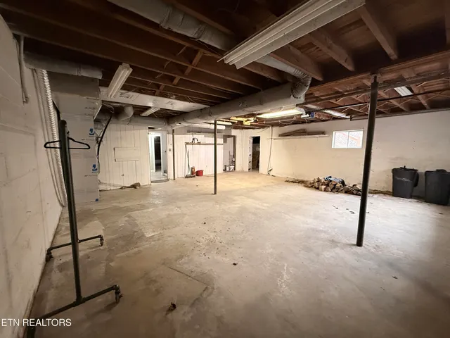 $265,000 | 739 Rock Creek Lane, La Follette, TN 37766