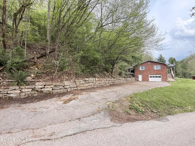 $265,000 | 739 Rock Creek Lane, La Follette, TN 37766