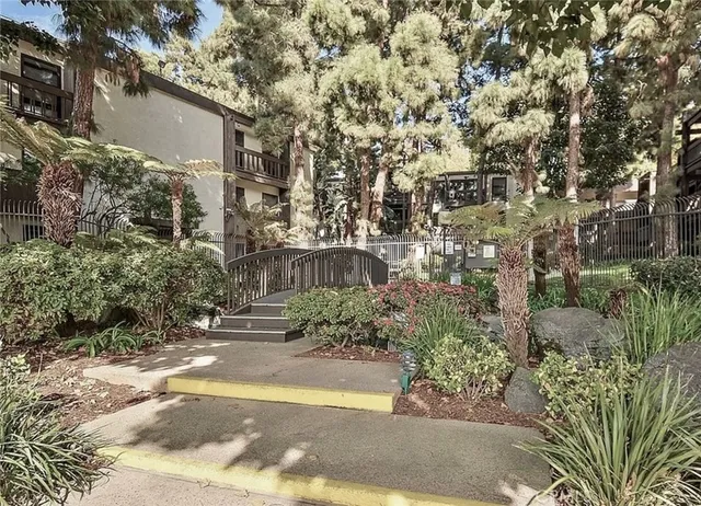 $399,999 | 7765 West 91st Street, Unit A1125, Playa del Rey, CA 90293