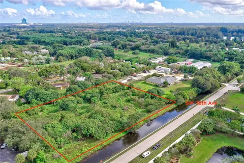 $1,500,000 | 76 Sw Avenue, Davie, FL 33314