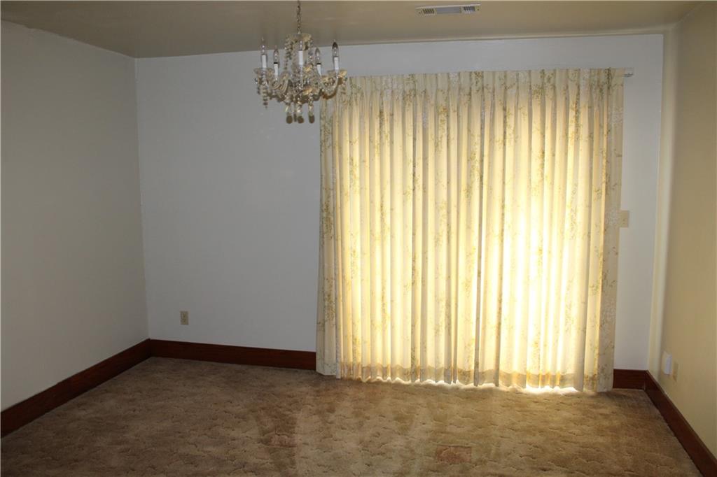 2011 South English Street Pittsburg, KS 66762 - Photo 13 of 30