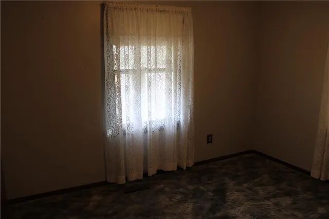 $256,000 | 2011 South English Street, Pittsburg, KS 66762