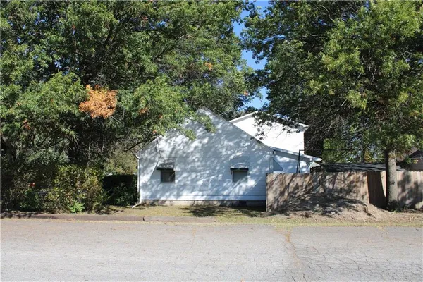 $256,000 | 2011 South English Street, Pittsburg, KS 66762