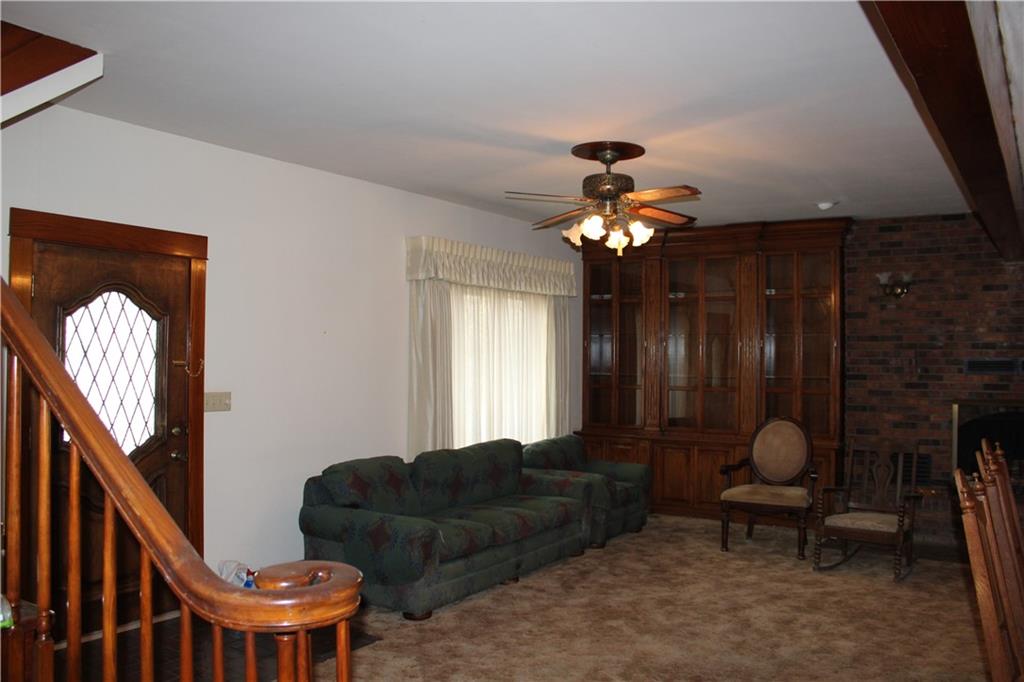 2011 South English Street Pittsburg, KS 66762 - Photo 4 of 30