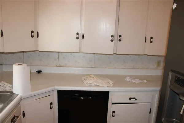 $256,000 | 2011 South English Street, Pittsburg, KS 66762