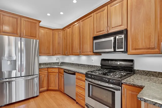 $759,000 | 703 East 5th Street, Unit 1, Boston, MA 02127