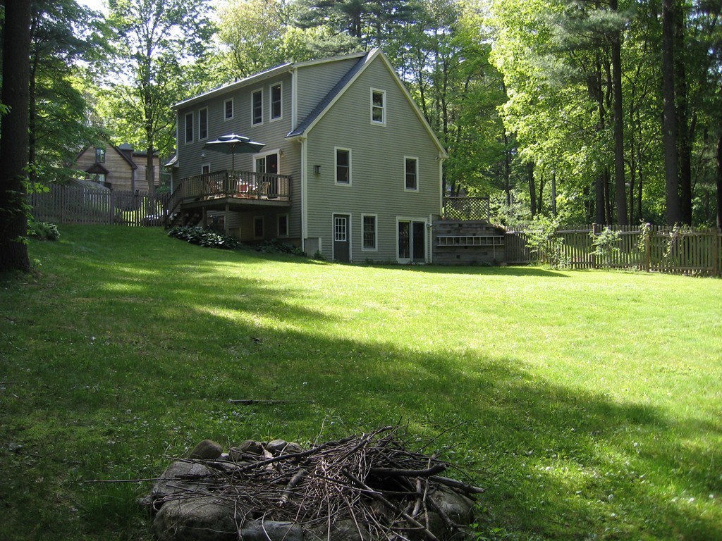 1 Old Amherst Road Belchertown, MA 01007 - Photo 2 of 21