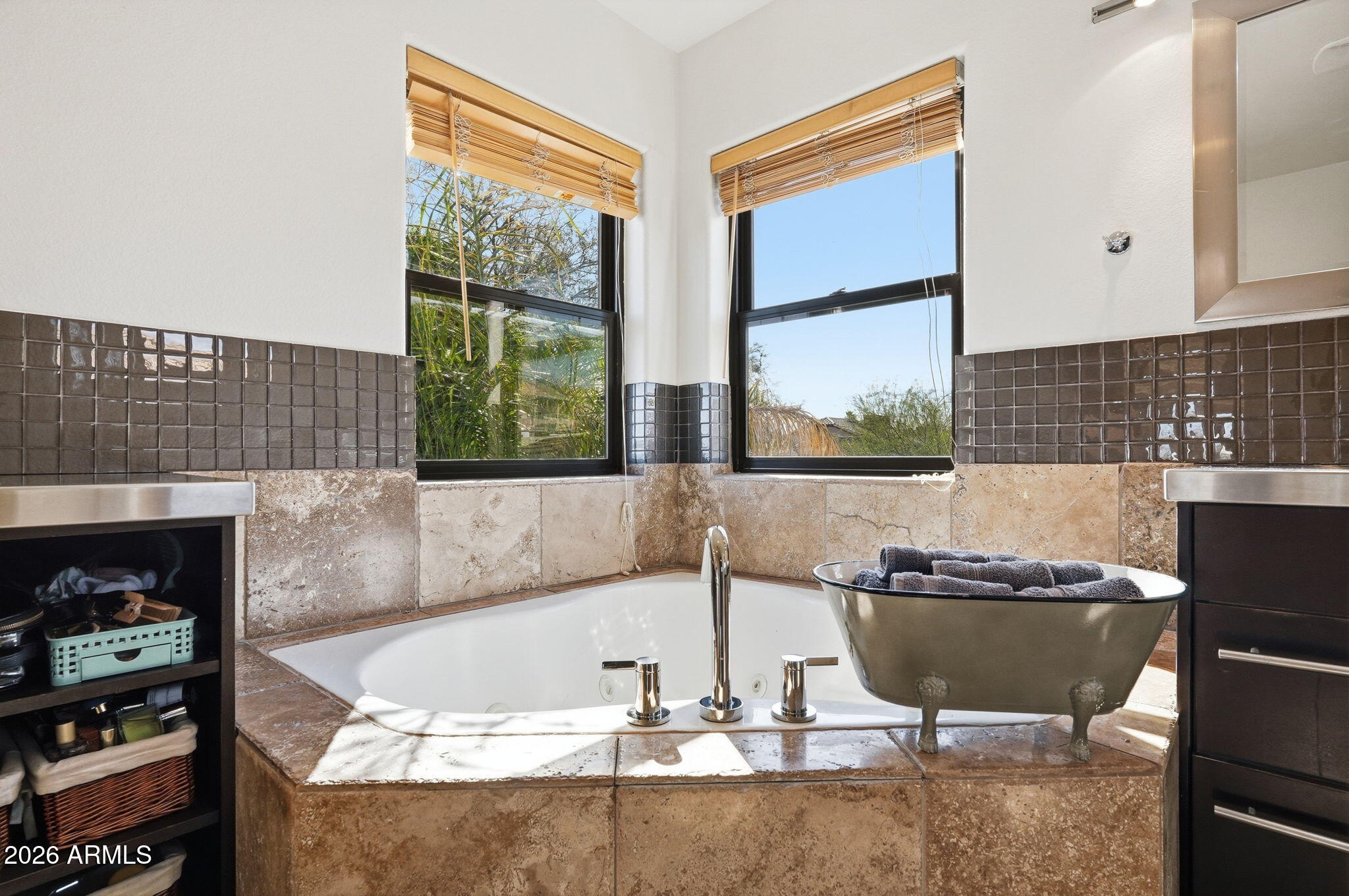 13619 North 18th Street Phoenix, AZ 85022 - Photo 24 of 53 Owner Jetted Tub
