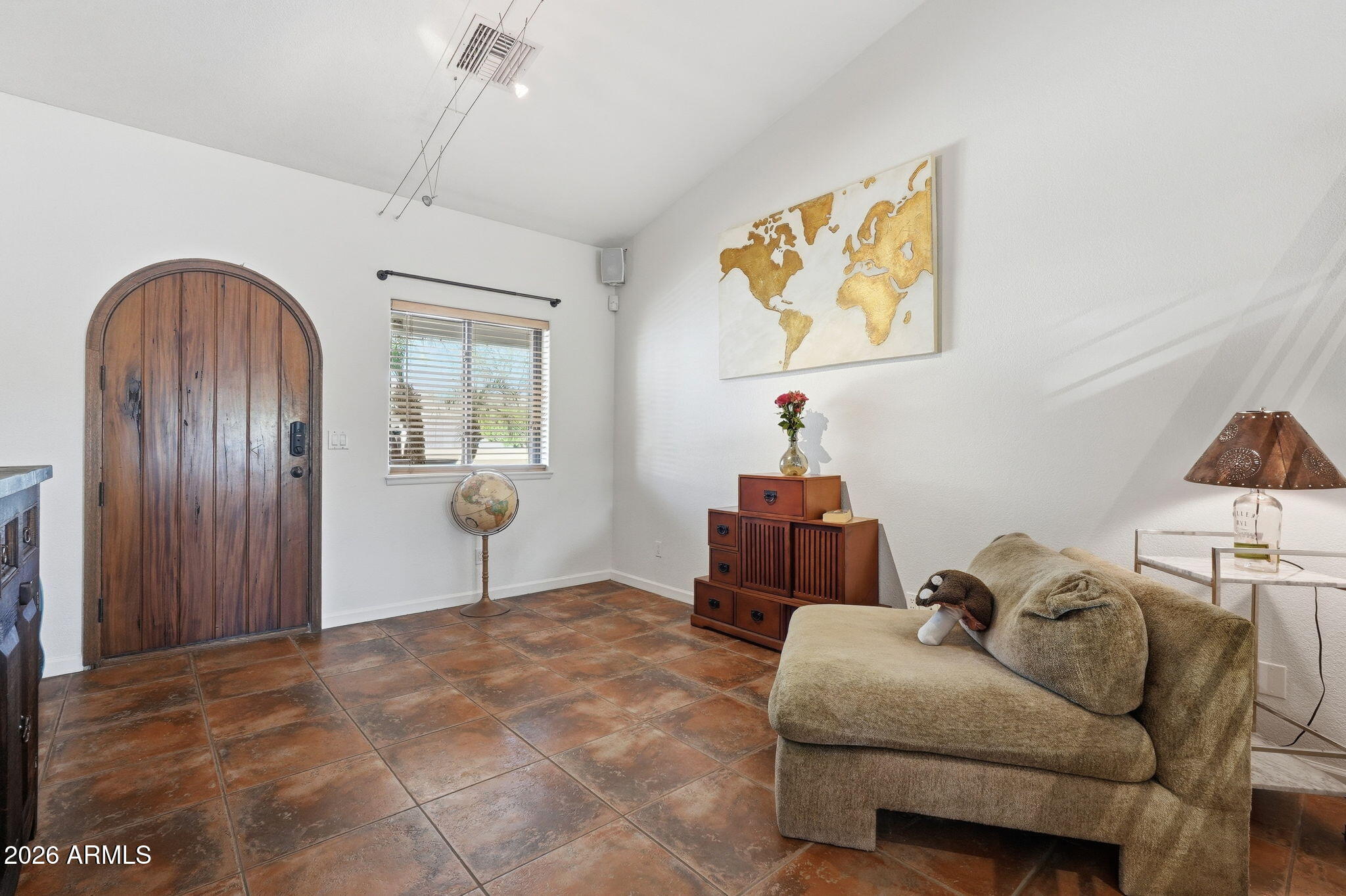 13619 North 18th Street Phoenix, AZ 85022 - Photo 6 of 53 Foyer and Bonus Area