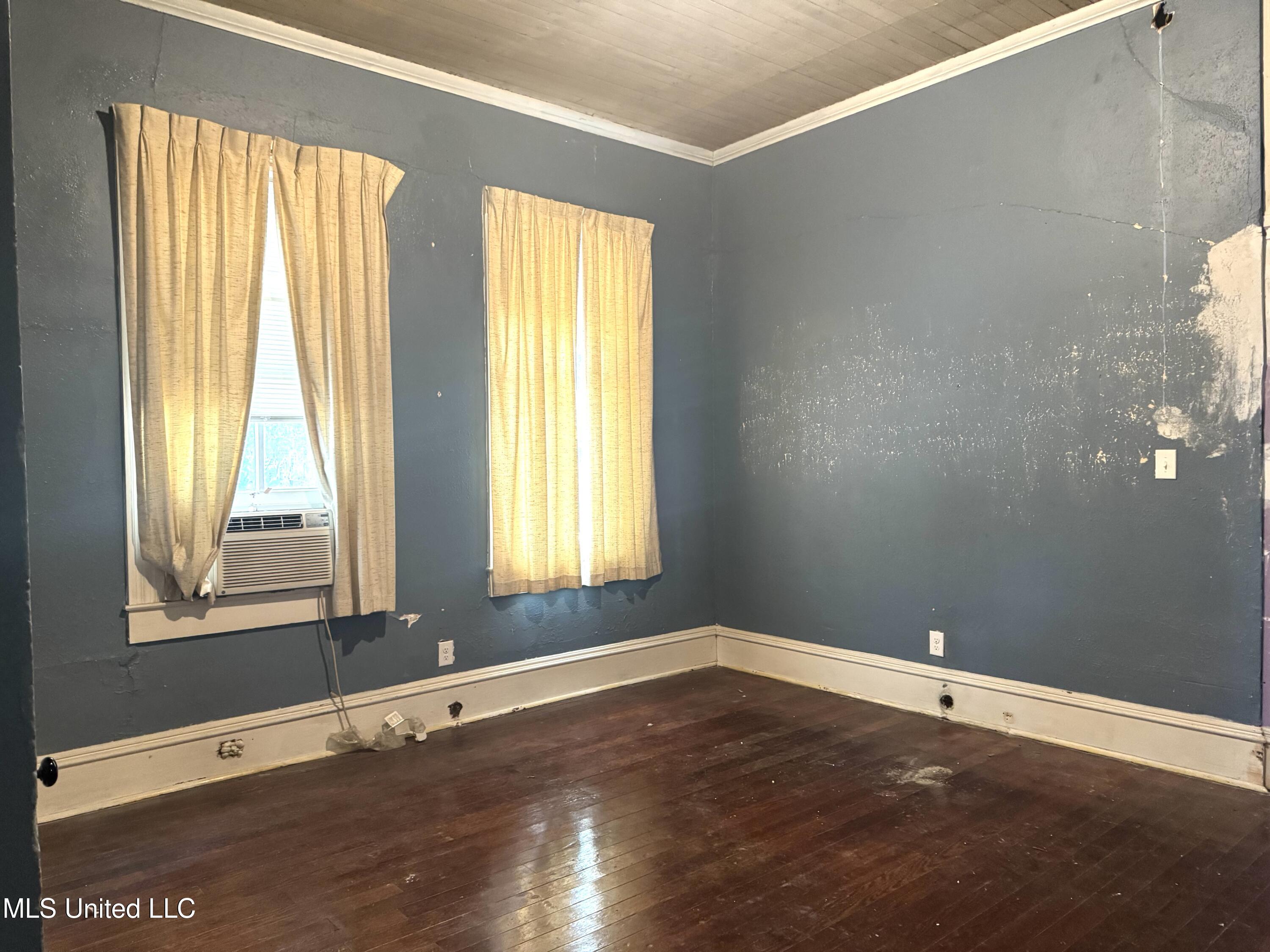 4219 Bellview Avenue Moss Point, MS 39563 - Photo 19 of 26 Photo Oct 28 2025, 12 16 12 PM