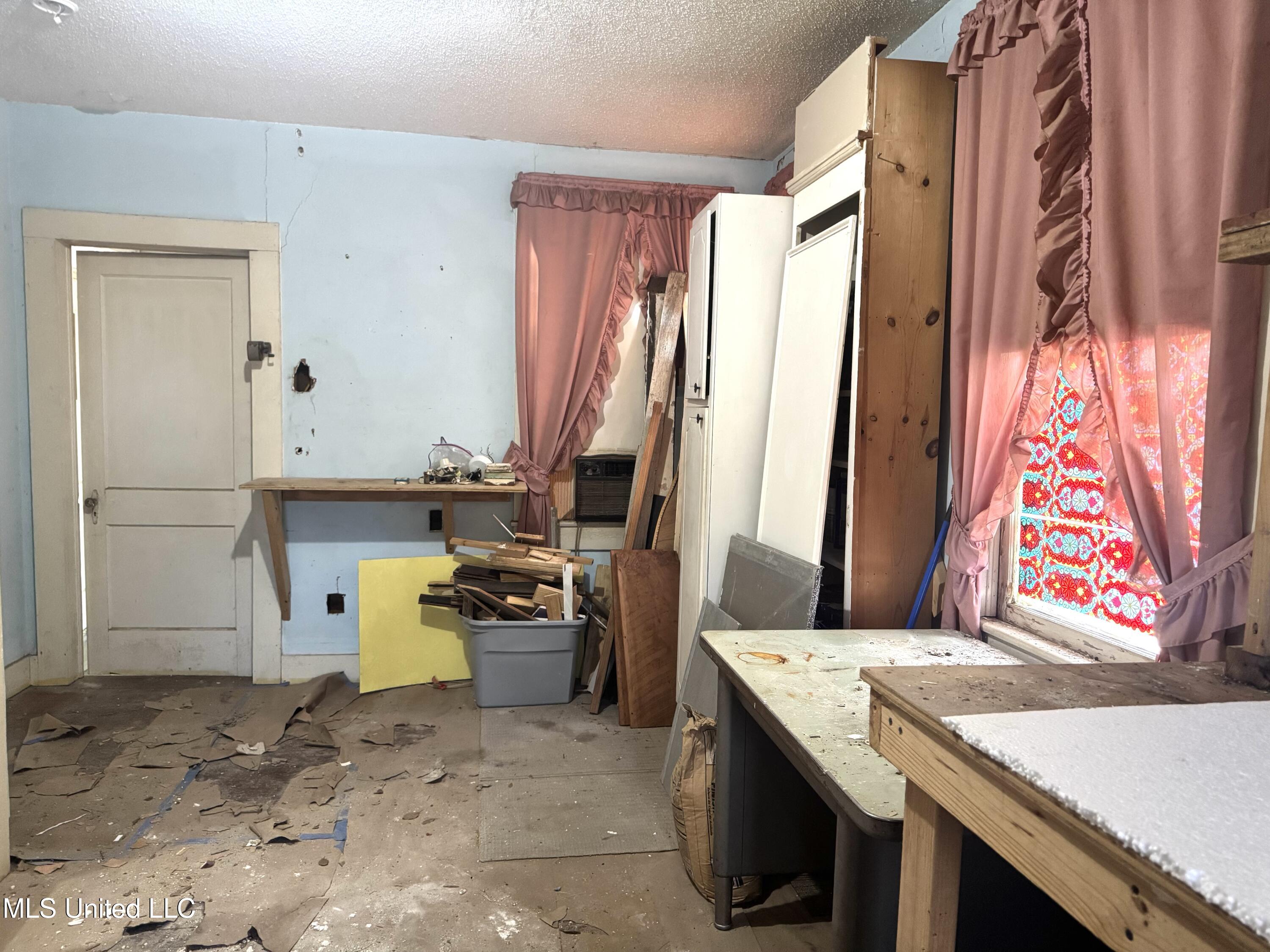 4219 Bellview Avenue Moss Point, MS 39563 - Photo 21 of 26 STORAGE/WORKSHOP