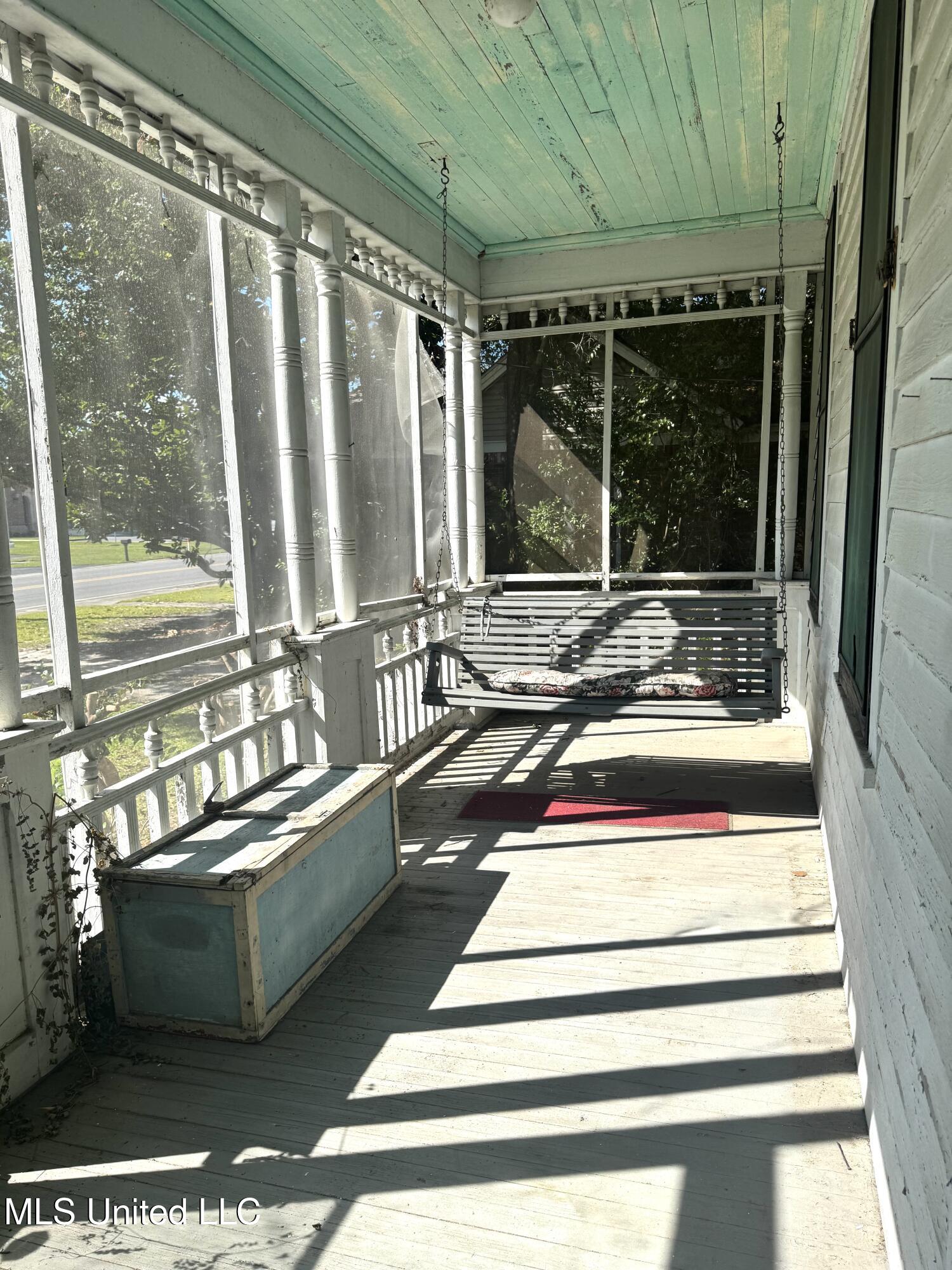 4219 Bellview Avenue Moss Point, MS 39563 - Photo 3 of 26 FRONT PORCH