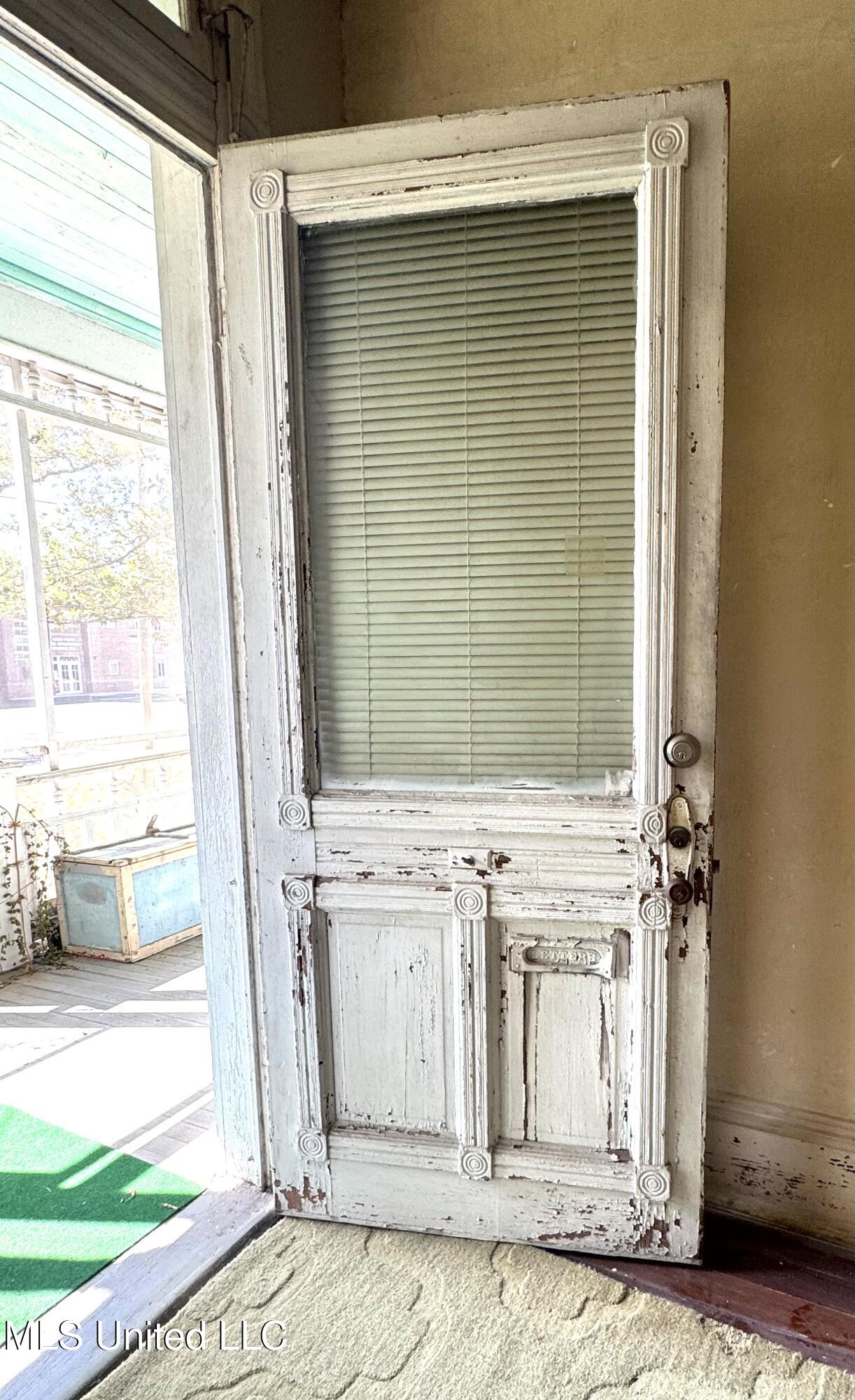 4219 Bellview Avenue Moss Point, MS 39563 - Photo 5 of 26 FRONT DOOR