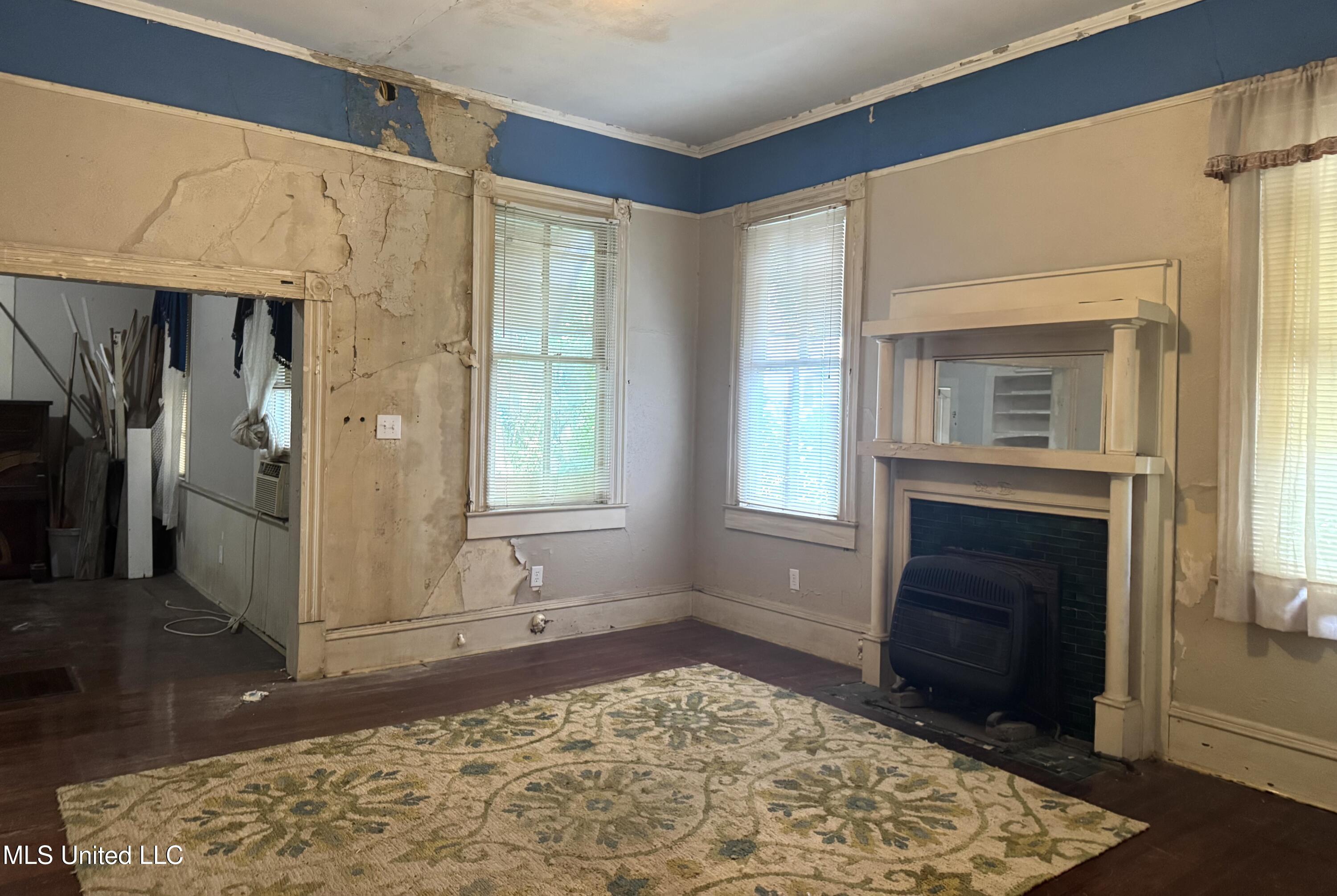 4219 Bellview Avenue Moss Point, MS 39563 - Photo 8 of 26 LIVING ROOM