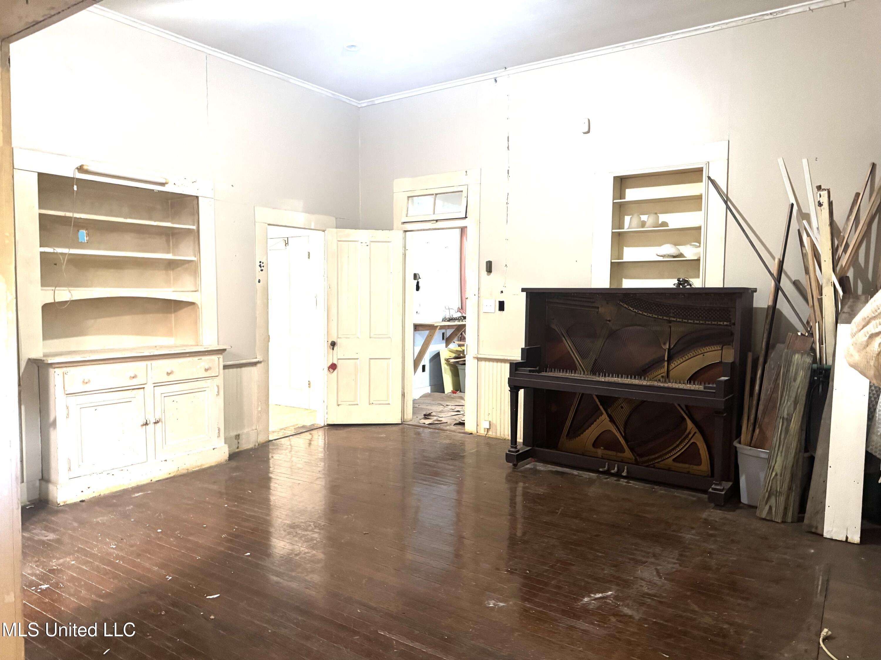 4219 Bellview Avenue Moss Point, MS 39563 - Photo 10 of 26 DINING ROOM