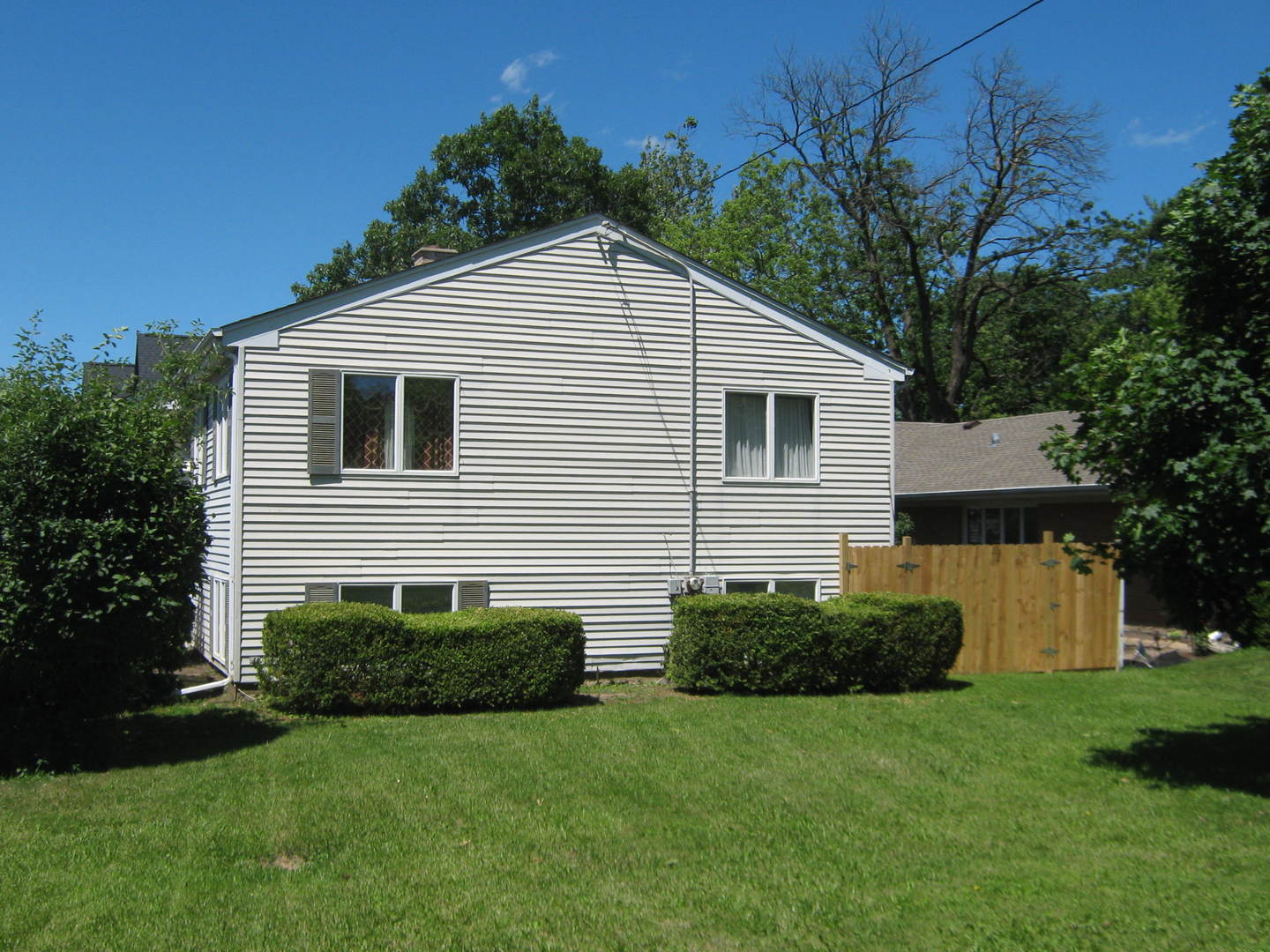 1007 Prairie Lawn Road Glenview, IL 60025 - Photo 2 of 20