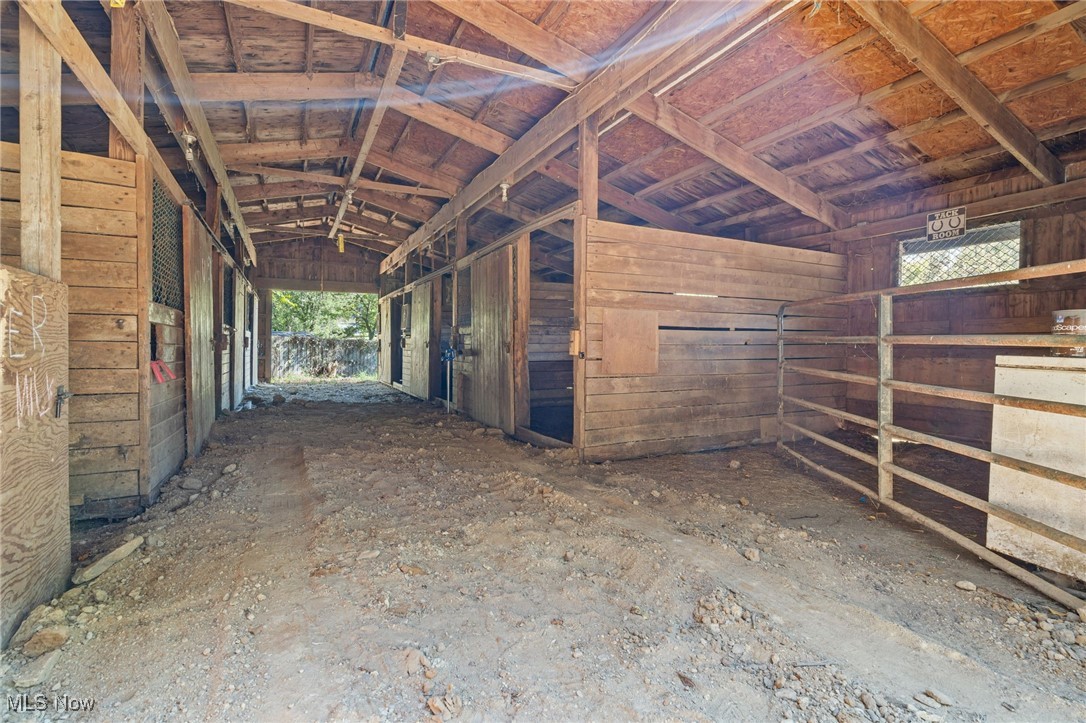 1043 Krumroy Road Akron, OH 44306 - Photo 35 of 48