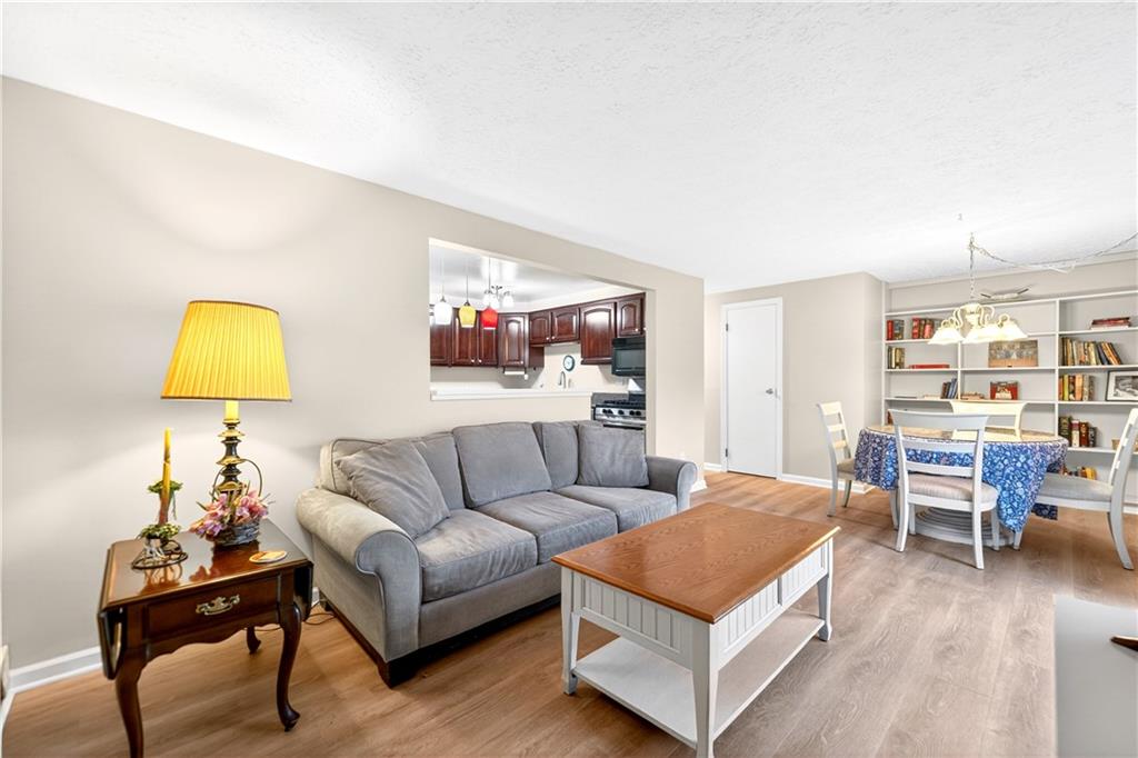 44 Oxford Court Pittsburgh, PA 15237 - Photo 12 of 33