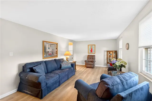 $299,000 | 44 Oxford Court, Pittsburgh, PA 15237