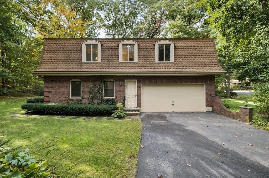 20 Girard Road Winchester, MA 01890 - Photo 4 of 35 Gallery Image 4