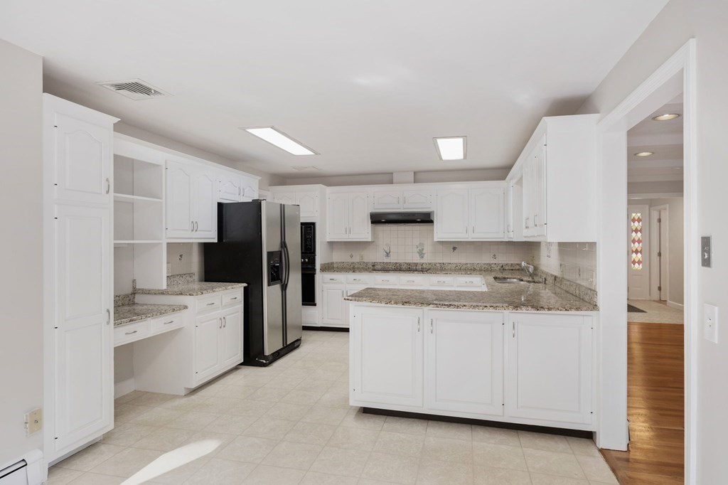 20 Girard Road Winchester, MA 01890 - Photo 8 of 35 Gallery Image 8