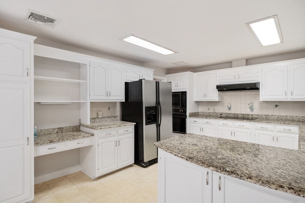 20 Girard Road Winchester, MA 01890 - Photo 9 of 35 Gallery Image 9