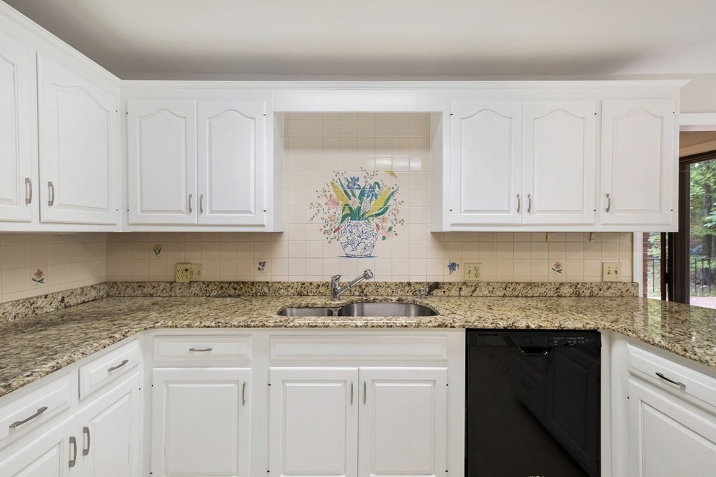 20 Girard Road Winchester, MA 01890 - Photo 10 of 35 Gallery Image 10