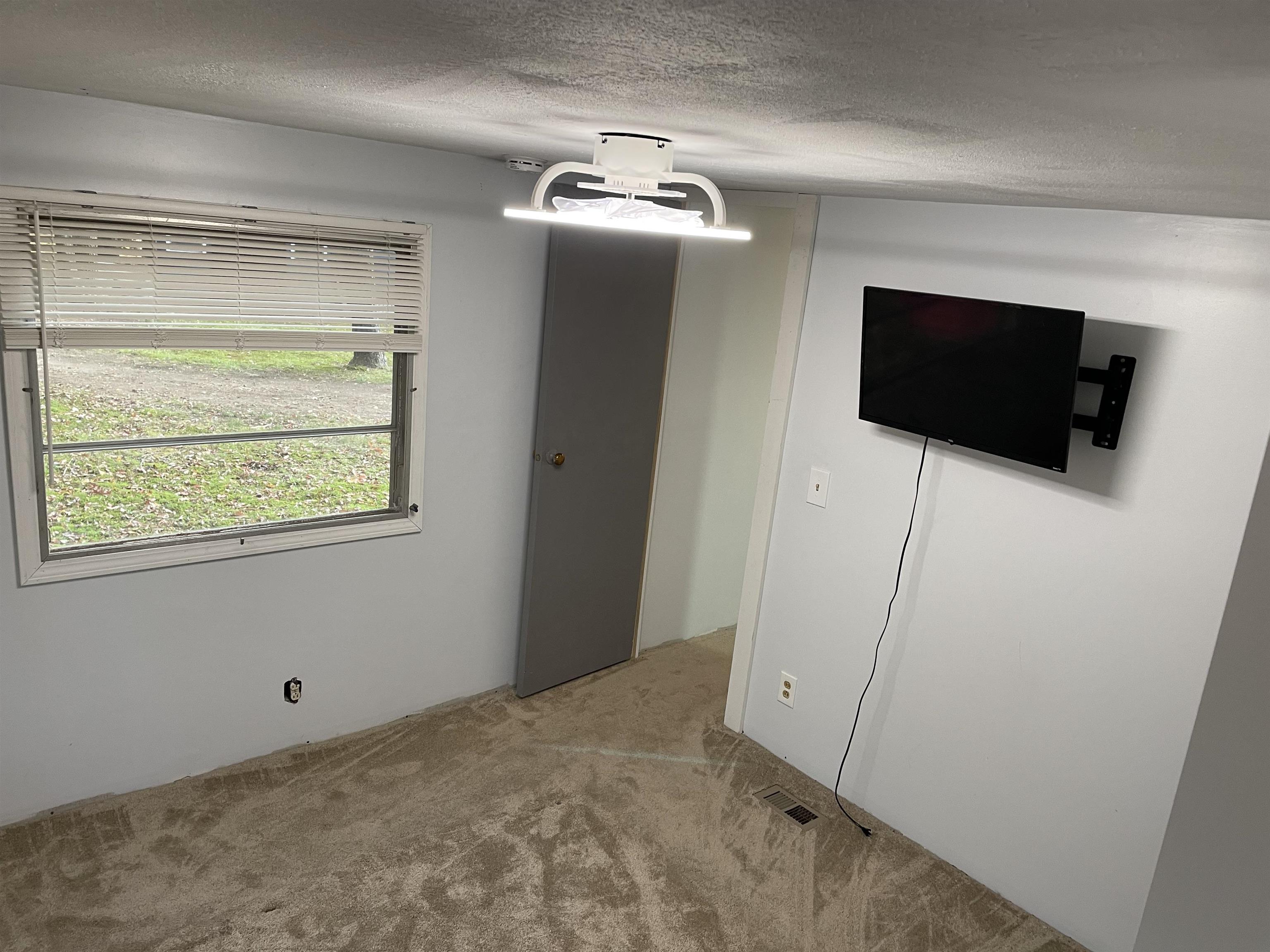 78-12 Sheep Davis Road Pembroke, NH 03275 - Photo 5 of 13