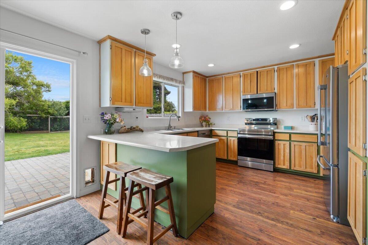 1382 Bates Road McKinleyville, CA 95519 - Photo 7 of 24